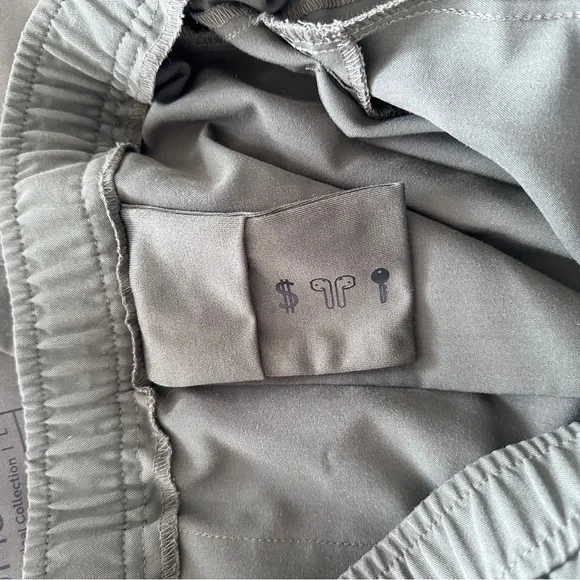 Figs Technical Collection Scrub Set - Picture 14 of 16